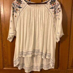 Knox Rose Women's Blouse. White with Colorful Accent Embroidery. Sz. XL